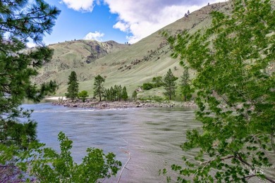 This panoramic 1400 acre ranch is located just outside the - photo 16