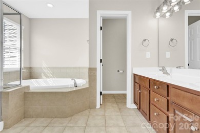 This beautifully maintained 3-bedroom, 2.5 bath move- in ready - photo 18