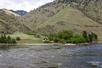 This panoramic 1400 acre ranch is located just outside the - photo 18