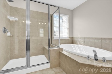 This beautifully maintained 3-bedroom, 2.5 bath move- in ready - photo 19