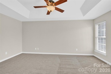 This beautifully maintained 3-bedroom, 2.5 bath move- in ready - photo 24