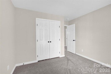 This beautifully maintained 3-bedroom, 2.5 bath move- in ready - photo 29