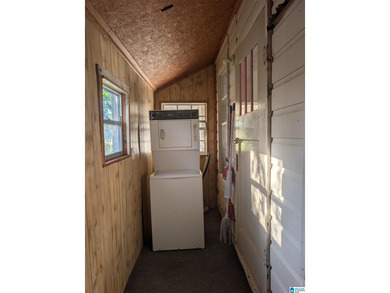 Deeded Waterfront Home - 1 bedroom 1.5 baths. 50 feet of - photo 11