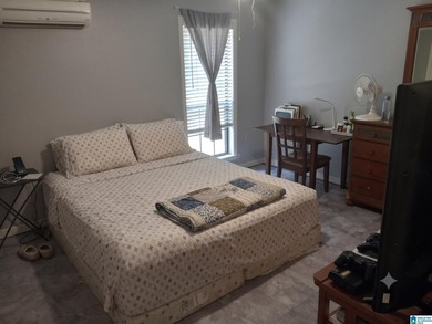 Enjoy affordable waterfront living on beautiful Lay Lake! - photo 11