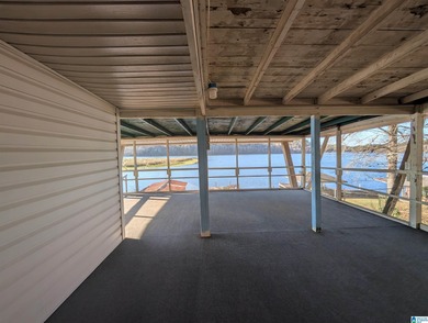 Deeded Waterfront Home - 1 bedroom 1.5 baths. 50 feet of - photo 15