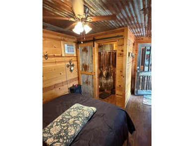 Welcome to an exceptional horse and cattle property in the heart - photo 9
