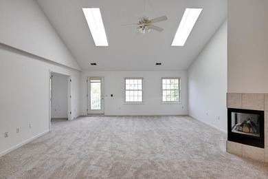 Sophisticated design and effortless living come together in this - photo 14
