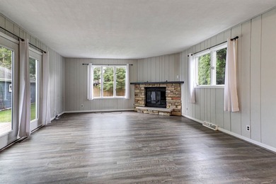 Charming Cape Cod in SE Neenah! This inviting 4-bedroom - photo 18