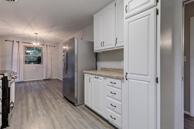 Charming Cape Cod in SE Neenah! This inviting 4-bedroom - photo 21