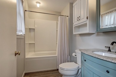 Charming Cape Cod in SE Neenah! This inviting 4-bedroom - photo 22