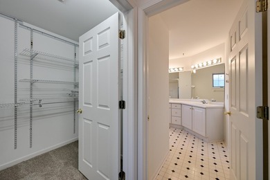 Sophisticated design and effortless living come together in this - photo 32