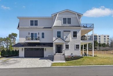 Set within an intimate four-home coastal enclave near the - photo 42