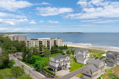 Set within an intimate four-home coastal enclave near the - photo 44
