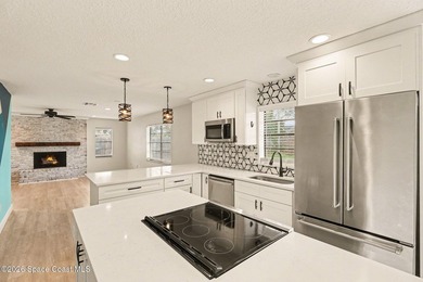 Concrete block home with 3 bedrooms, 2 bathrooms, 2 car garage - photo 4