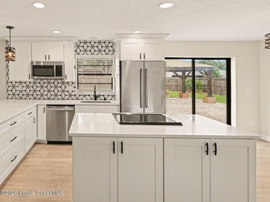 Concrete block home with 3 bedrooms, 2 bathrooms, 2 car garage - photo 5