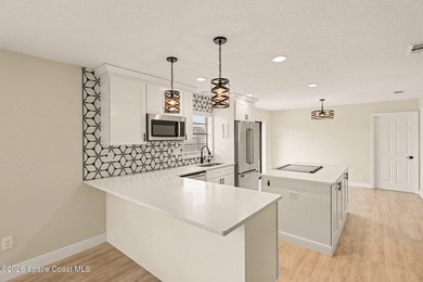 Concrete block home with 3 bedrooms, 2 bathrooms, 2 car garage - photo 10
