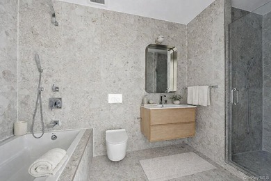 PH1, an awe-inspiring 4-bedroom duplex residence in The - photo 13