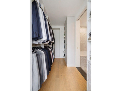 PH1, an awe-inspiring 4-bedroom duplex residence in The - photo 14