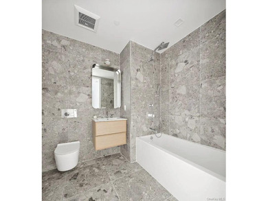 PH1, an awe-inspiring 4-bedroom duplex residence in The - photo 17