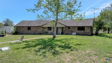 (private lake, pond, creek) Home For Sale in Victoria Texas