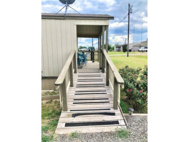 Your fishing retreat awaits at Lake Fork! This charming