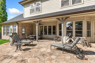Welcome to this exquisite custom-built Carmen Homes masterpiece - photo 33