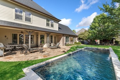 Welcome to this exquisite custom-built Carmen Homes masterpiece - photo 35