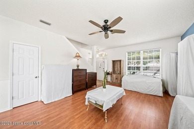 Spacious 5 bedroom, 3 bathroom home in the highly sought after - photo 5