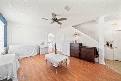 Spacious 5 bedroom, 3 bathroom home in the highly sought after - photo 6
