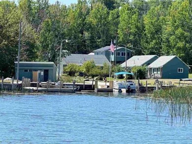 Lake Huron - Chippewa County Home For Sale in Drummond Island Michigan