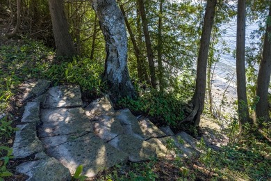 Encompassing roughly 250 feet of Green Bay waterfront about a - photo 12