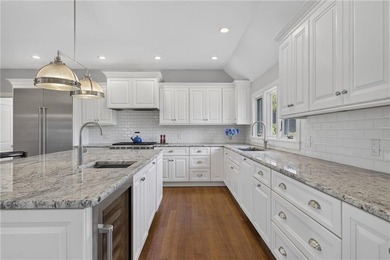Weekapaug at its finest.Nestled on nearly 3/4 of an acre of - photo 15