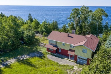 Encompassing roughly 250 feet of Green Bay waterfront about a - photo 17