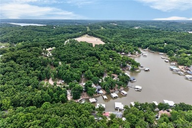 LAKE LIVING AT ITS FINEST! Spectacularly remodeled waterfront - photo 20