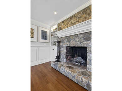 Weekapaug at its finest.Nestled on nearly 3/4 of an acre of - photo 29
