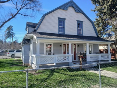 Upper Klamath Lake Home For Sale in Klamath Falls Oregon