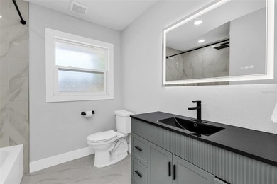 Virtually Staged. Located in the highly desirable South Venice - photo 32