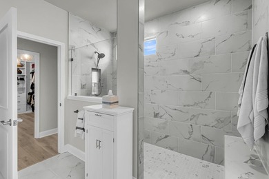 A rare opportunity to own a beautifully customized Del Webb - photo 36