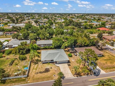 Virtually Staged. Located in the highly desirable South Venice - photo 41