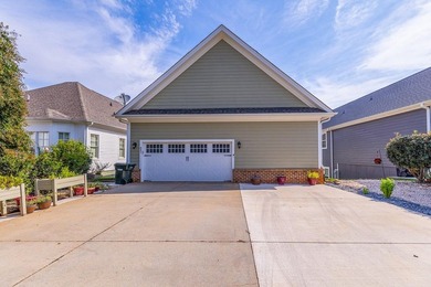 Welcome to 902 Blue Moon Street in the gated Stillwaters of Lake - photo 42