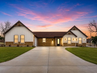 Lake Granbury Home For Sale in Granbury Texas