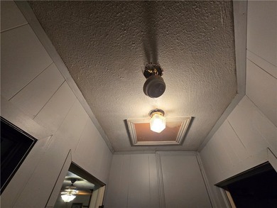 Located in Corpus Christi, this 2-bedroom, 1-bathroom home - photo 6
