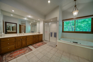 Amazing Lake Front House on 6.5 Acres with a Great View! - photo 23