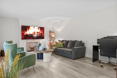 Beautifully Updated 2-Bedroom, 2-Bath Townhouse with Spacious - photo 3