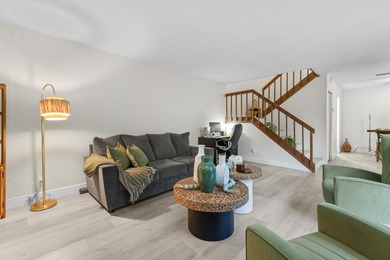 Beautifully Updated 2-Bedroom, 2-Bath Townhouse with Spacious - photo 4