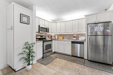 Beautifully Updated 2-Bedroom, 2-Bath Townhouse with Spacious - photo 9