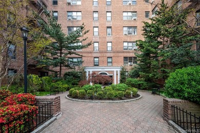 Apartment 2B at The Hamilton puts you in one of Forest Hills' - photo 12