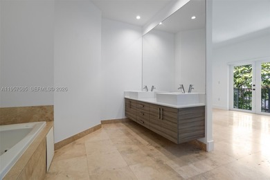 Modern Elegance in Silver Bluff / Coconut Grove Area! Beautiful - photo 22