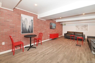 GREAT NECK PLAZA - Welcome to THE WINDSOR @ 21 Barstow Road // - photo 24