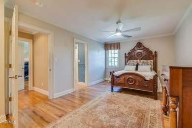 EXCEPTIONAL RESIDENCE IN THE VIRGINIAN GOLF CLUB, the region's - photo 24